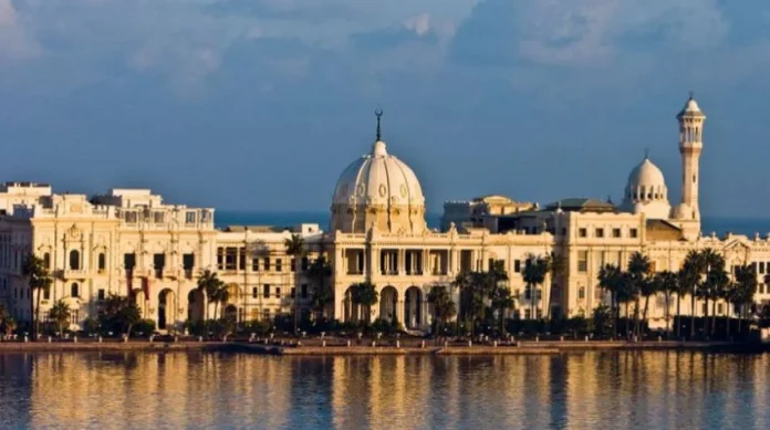 قصر رأس التين: تحفة معمارية وتاريخية في قلب الإسكندرية