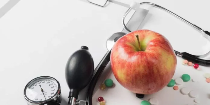 التفاح فاكهة خفض ضغط الدم