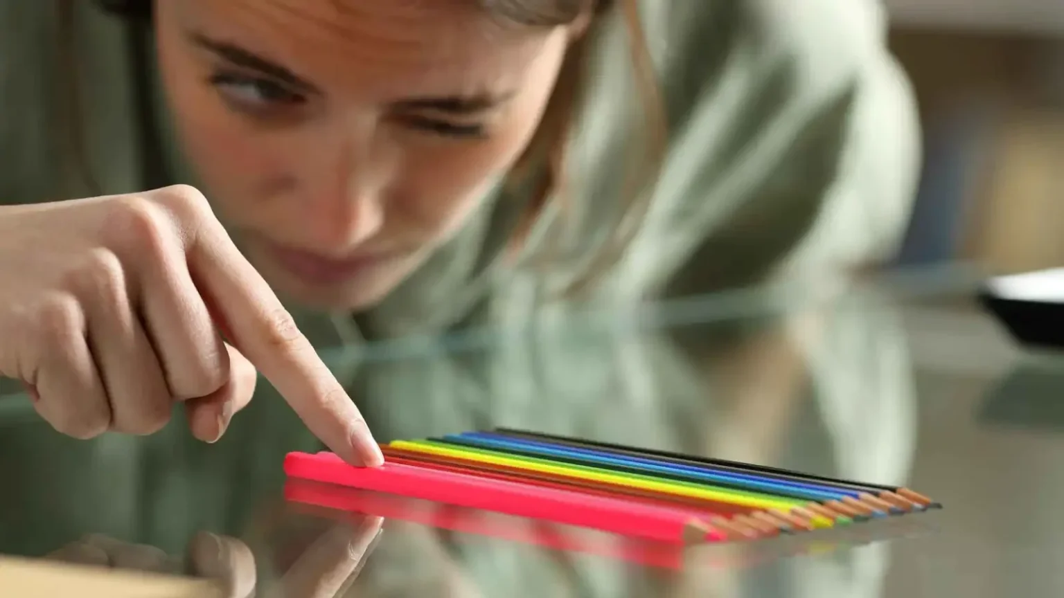 التعلّق المفرط: سلوك خطير قد يتطور إلى اضطراب