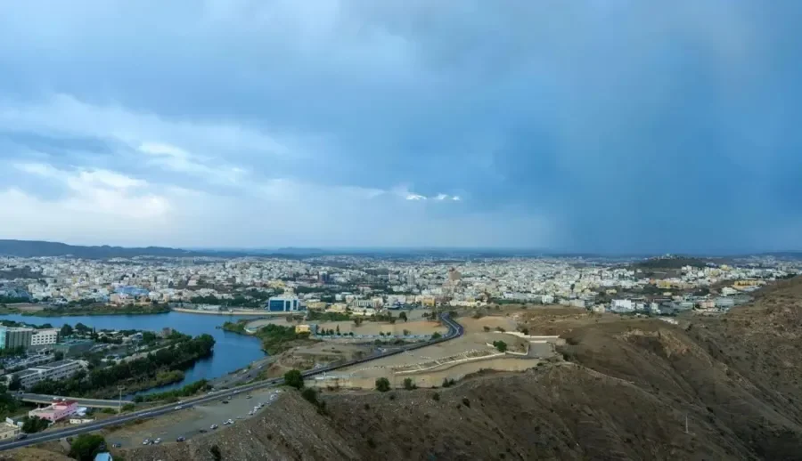 نجمة ونهر.. أيقونة جديدة وجهة صيفية مميزة تتصدر المشهد السياحي في أبها