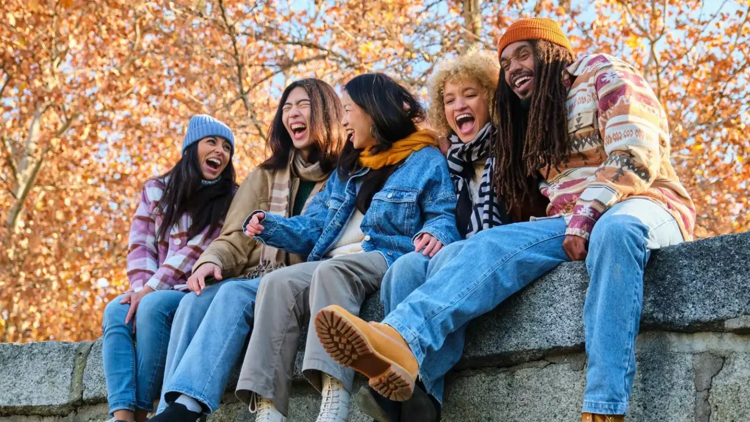 الأوكسيتوسين: مفتاح تكوين الصداقات وتعزيز الروابط الاجتماعية