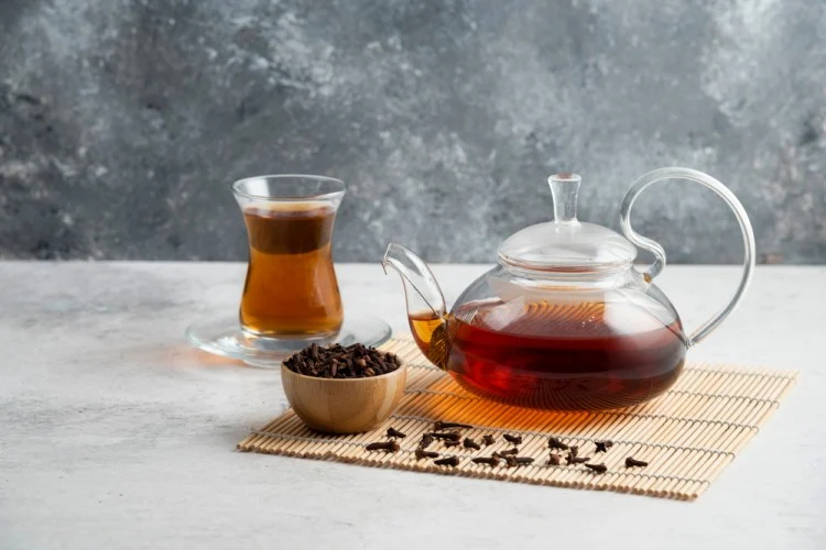 طريقة عمل شاي القرنفل