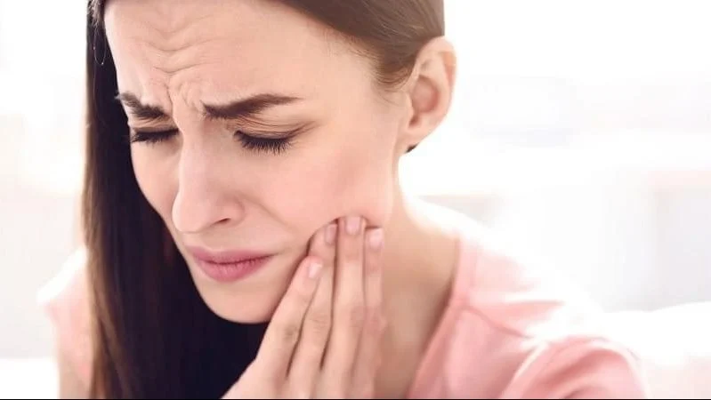 نشرة المرأة والمنوعات: أسباب الصداع الناتج عن ضرس العقل وأسرع طريقة لتحضير الملبن في المنزل