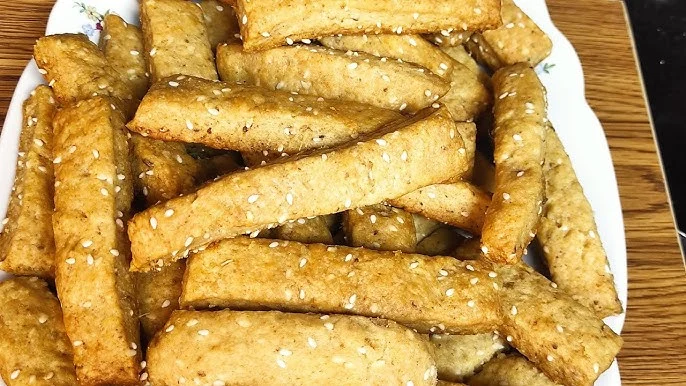 قراقيش بالسمسم المقرمشة