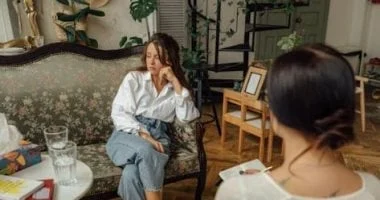 خمس نساء من الأبراج يحلن المشاكل ويقدمن أروع دعم.. امرأة برج العذراء في الصدارة