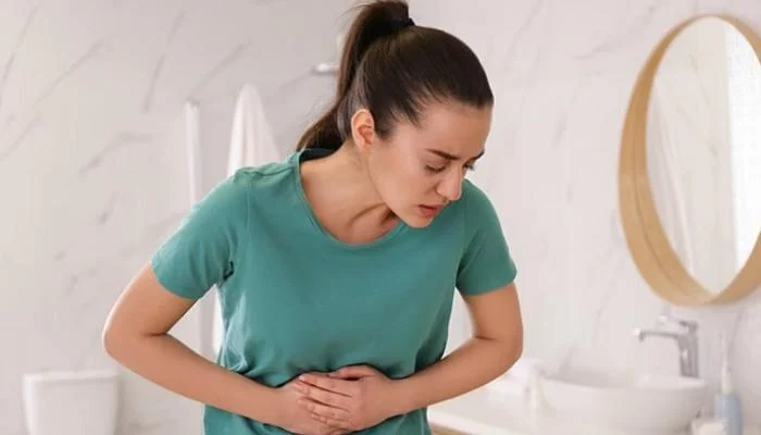 روتين يومي يعزز صحة الأمعاء ويقلل الإمساك