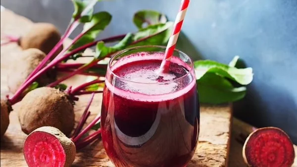 عصير البنجر: السر وراء تعزيز الأداء الرياضي