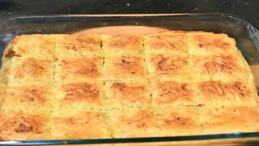 وجبة شهية: تحضير صينية جلاش باللحم