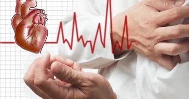 تظهر بعد العاشرة مساءً.. أعراض النوبة القلبية لدى الرجال فوق 30 عامًا
