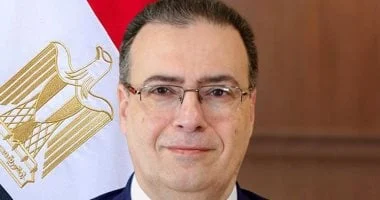التنظيم والإدارة: تطوير الموارد البشرية وتحديث الملف الوظيفي لتعزيز الأداء المؤسسي 1 afkarjadida.com 20250927713576