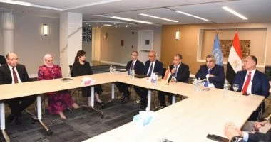 وزير الخارجية يلتقي أعضاء الوفد الدائم والقنصلية العامة في نيويورك