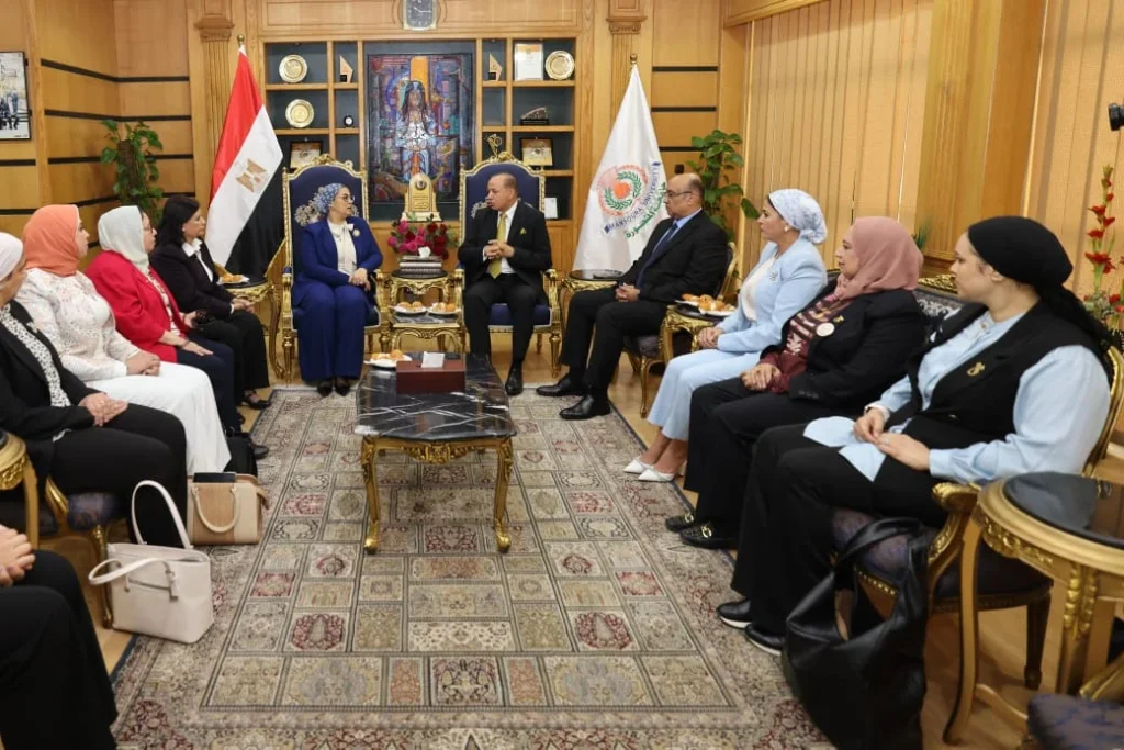 أمل عمار: طالبات الجامعات يمثلن الاستثمار الحقيقي في المستقبل