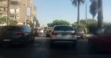 النشرة المرورية: كثافات متوسطة بمحاور القاهرة والجيزة