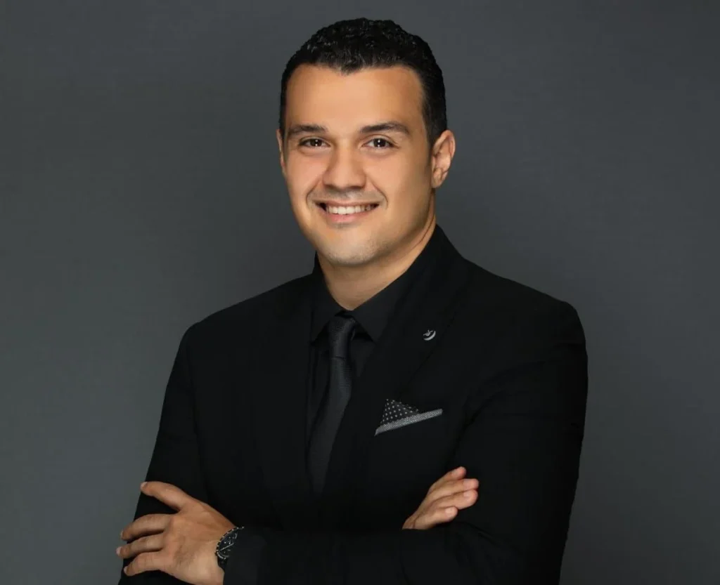 أحمد طارق سليم تيخا مصري يقود ثورة الصحة والتكنولوجيا والاستدامة