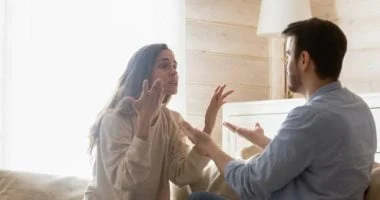 5 أخطاء عشان تحافظ على علاقتك بمولود الميزان وما تستخفش بمشاعره