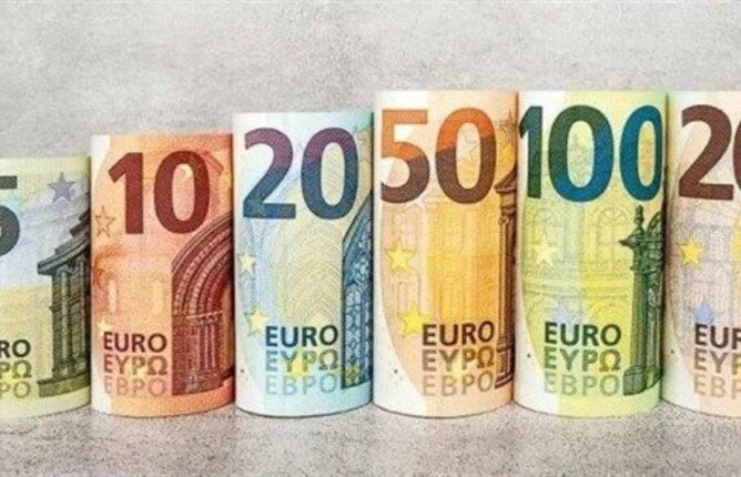 اليورو بسعر اليوم الجمعة 10 أكتوبر 2025 