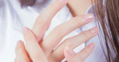 5 خطوات لأظافر قوية ولامعة تغنيك عن الأظافر الاصطناعية