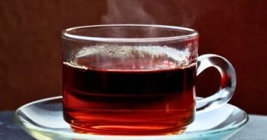 الشاي والعنب ضمن أطعمة تخفض ضغط الدم