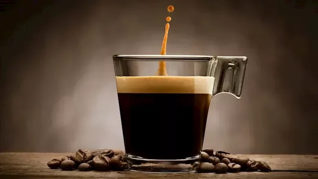 احذر هذه الأطعمة أثناء تناول القهوة.. تضر صحتك