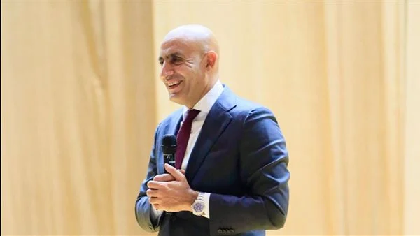 مديرة اليونسكو الإقليمية تشيد بجهود عبداللطيف في رفع نسبة الحضور بالمدارس 