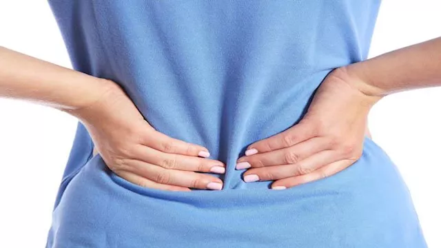 أربعة أسباب للإصابة بآلام الظهر المزمنة 