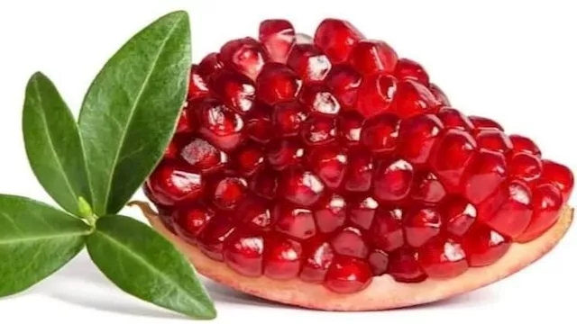 ثلاث فوائد يومية لتناول الرمان