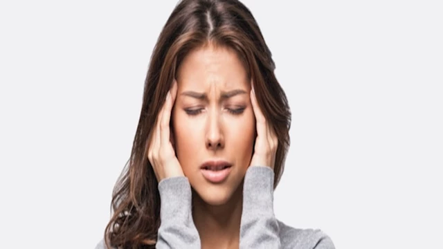 4 أسباب وراء الصداع المفاجئ لا تتجاهلها