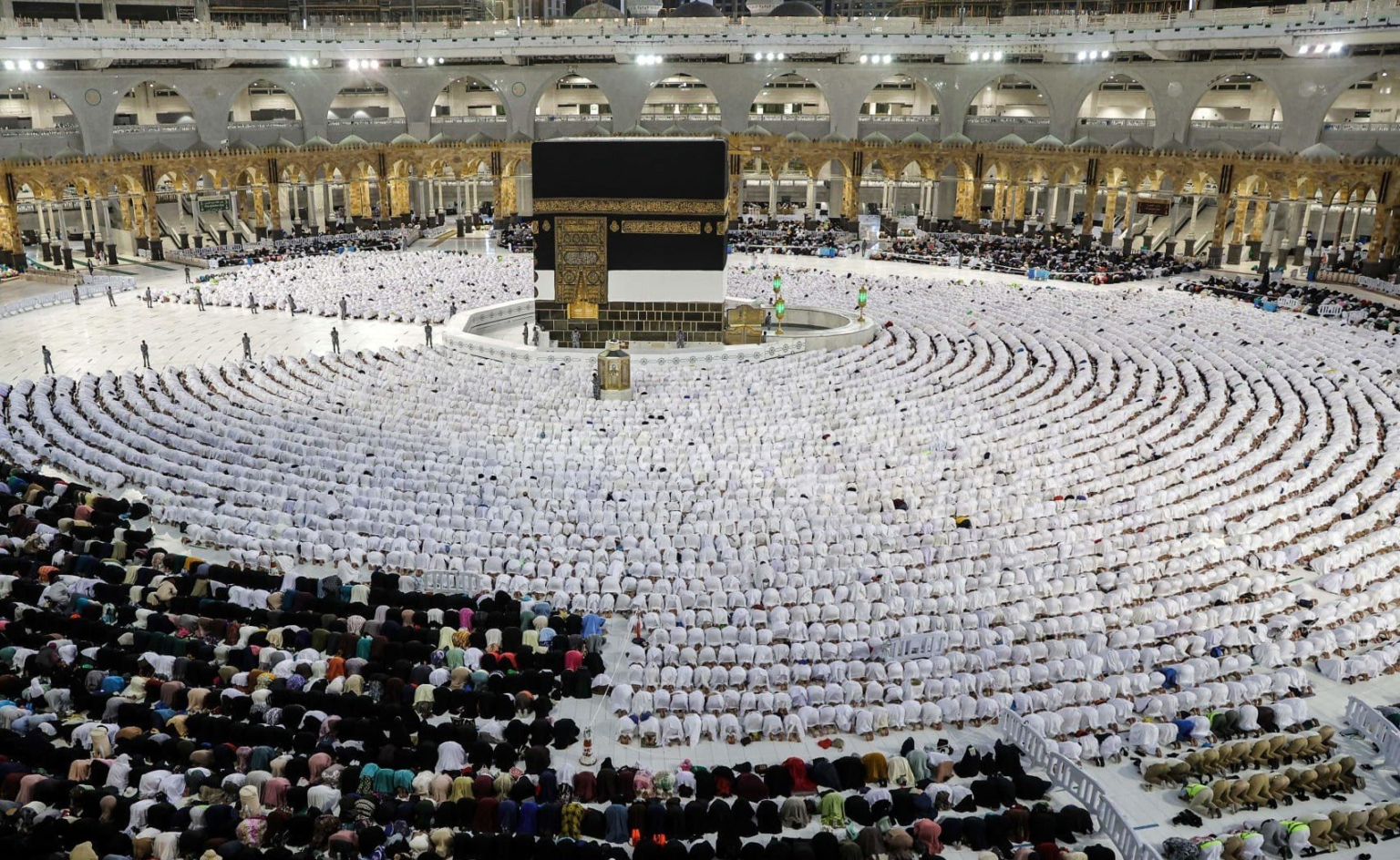 حج الجمعيات 2026: الشروط ورابط التقديم وسعر الاستمارة