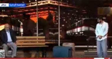 السيسي يحضر عرضاً مسرحياً يجسد الوطنية والانتماء للجيش المصري