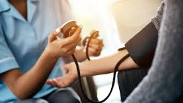 طرق طبيعية لعلاج ارتفاع ضغط الدم بالأعشاب