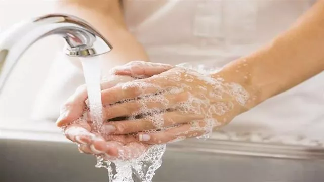 احرص على غسل اليدين؛ عادة بسيطة تحميك من الأمراض