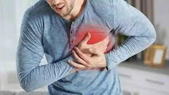 5 علامات تحذيرية يرسلها الجسم قبل السكتة القلبية لا تتجاهلها