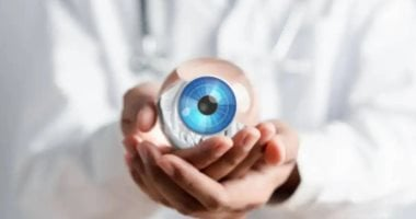 ارتفاع حمض اليوريك يؤثر على العين بجانب الكلى والنقرس