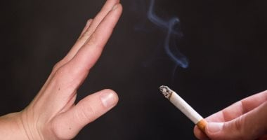 5 أسباب تجعل الإقلاع عن التدخين مفيدًا لعقلك في أي عمر