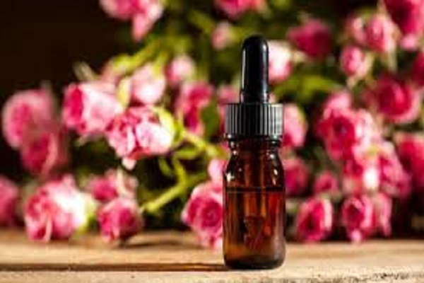 زيت الورد لعلاج الاكتئاب والقلق