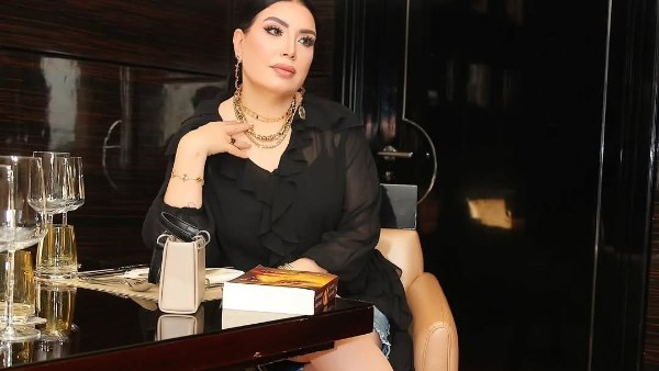 القميص بـ4 آلاف جنيه.. عبير صبري بإطلالة جريئة في جلسة تصوير