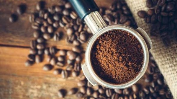طعام شائع يدمّر عقلك.. نفايات القهوة تتحول إلى خرسانة أقوى بـ30%