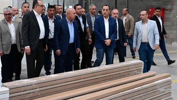 رئيس الوزراء يفتتح مصنع بريمفيرد للأكياس باستثمار 7.5 مليون دولار