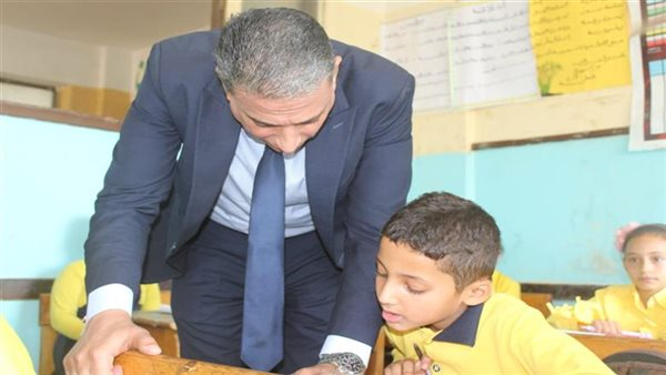 وكيل تعليم الجيزة يتابع المدارس ويؤكد دعم ضعاف القراءة والكتابة