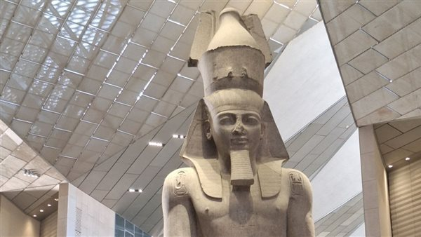 وكيل تعليم القليوبية يخصص فقرات بالإذاعة المدرسية لتعريف الطلاب بالمتحف المصري