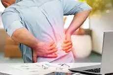 آلام الظهر: متى تستدعي زيارة الطبيب؟
