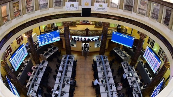 المؤشر الرئيسي يرتفع 0.4% وتباين أداء مؤشرات البورصة المصرية