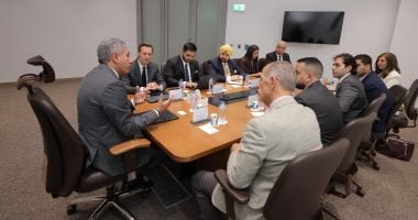 وزير السياحة يلتقي مسئولي مدرسة لوزان للفندقة بسويسرا للتعاون