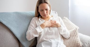 إهمال هذه العادة الصحية ليلاً يزيد من خطر أمراض القلب