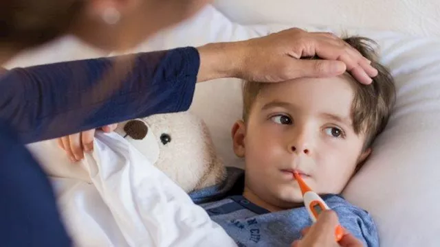 6 أمراض شائعة عند الأطفال لا تحتاج مضادًا حيويًا.. أبرزها نزلات البرد