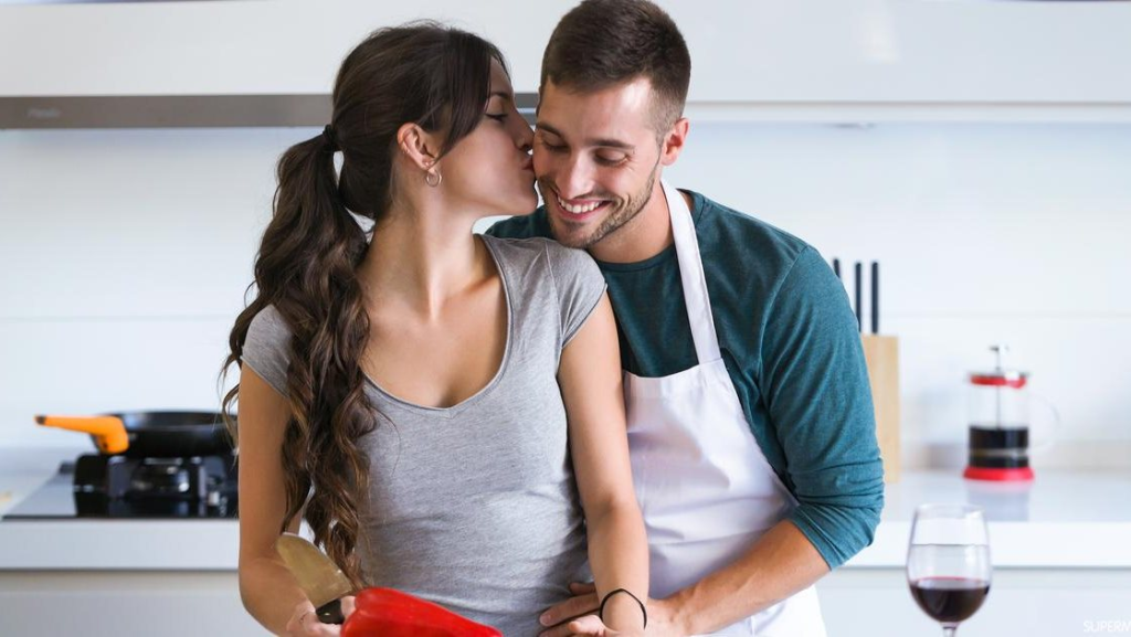 ابتعد عنها فوراً: أطعمة تضر صحة الرجل والعلاقة الزوجية