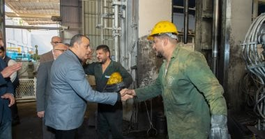 وزير الإنتاج الحربي يتابع الإنتاج في حلوان للصناعات الهندسية