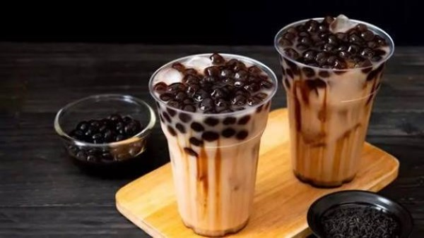 تحذير من الإفراط في شرب شاي الفقاعات Bubble Tea: مخاطر خفية