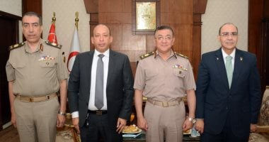 الخدمات الطبية للقوات المسلحة توقع اتفاق تعاون مع طب القاهرة وهيئة التأمين الصحي