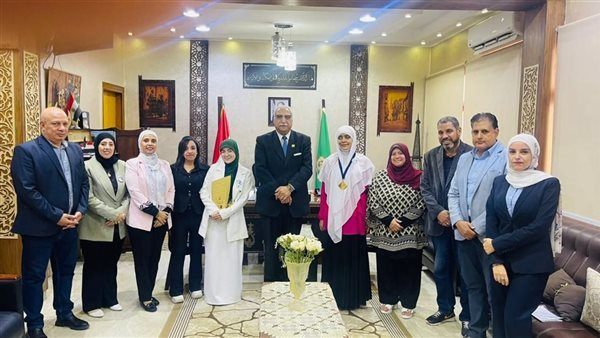تكريم طالبتين من القليوبية فازتا بالمركزين 2 و5 في تحدي القراءة